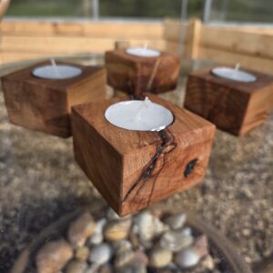 Unika Fyrfadsstager i Spaltet Bøgetræ 6X6X4 cm