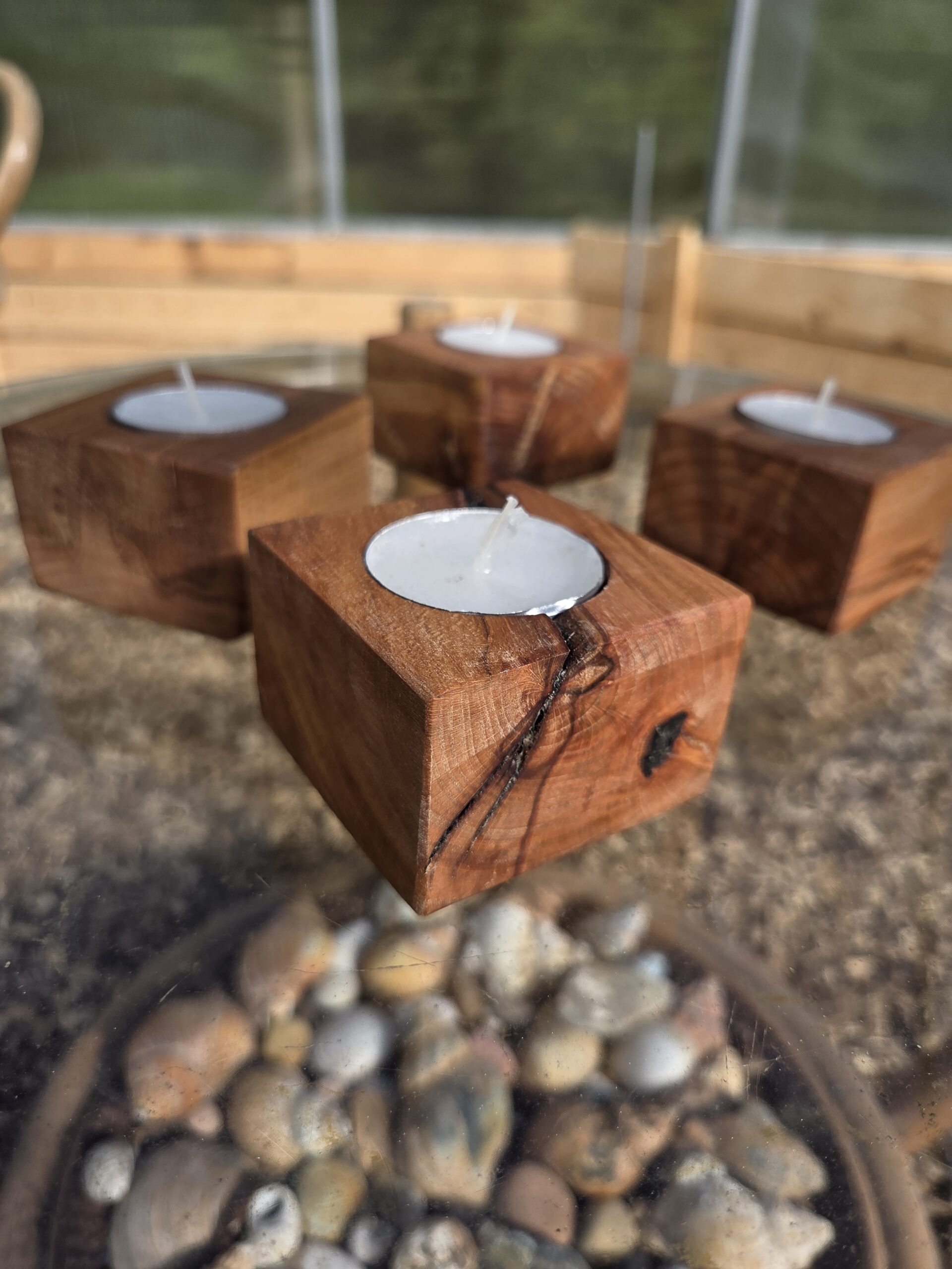 Unika Fyrfadsstager i Spaltet Bøgetræ 6X6X4 cm